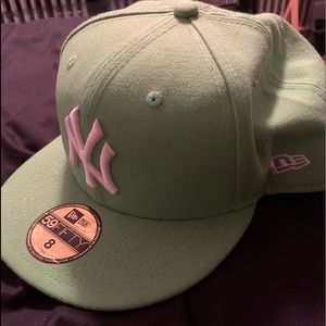Yankee fitted lime green